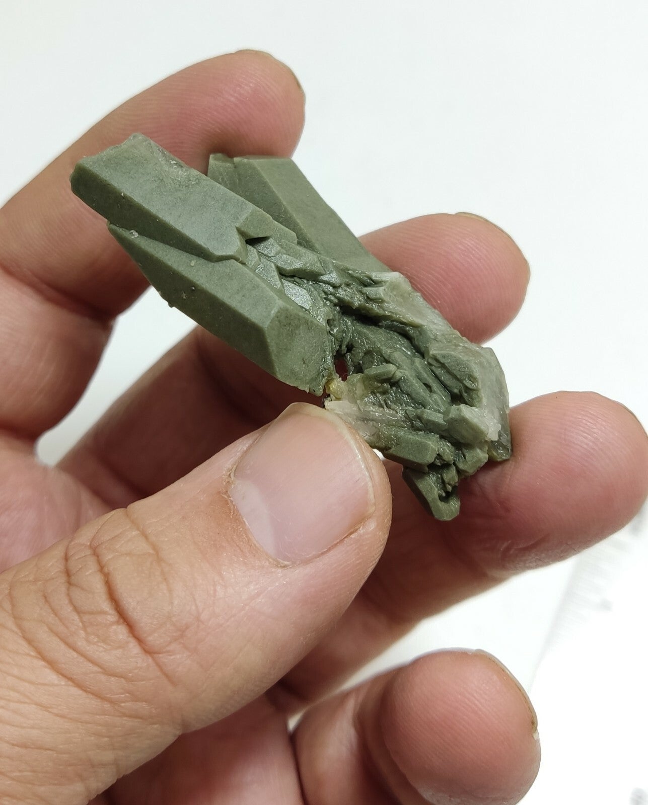 A very Aesthetic Natural beautifully terminated Chlorite Quartz crystal 20 grams