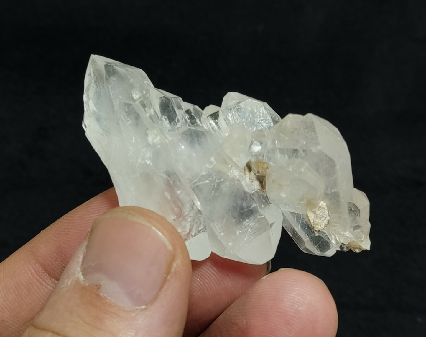 An amazing specimen of terminated faden Quartz crystal 27 grams