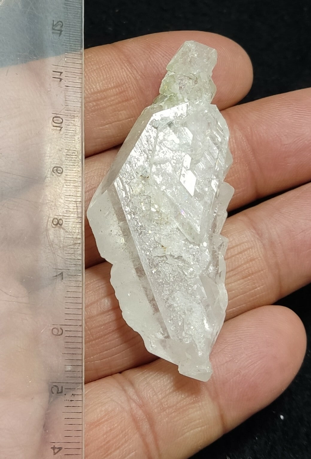 An amazing specimen of terminated faden Quartz crystal 26 grams