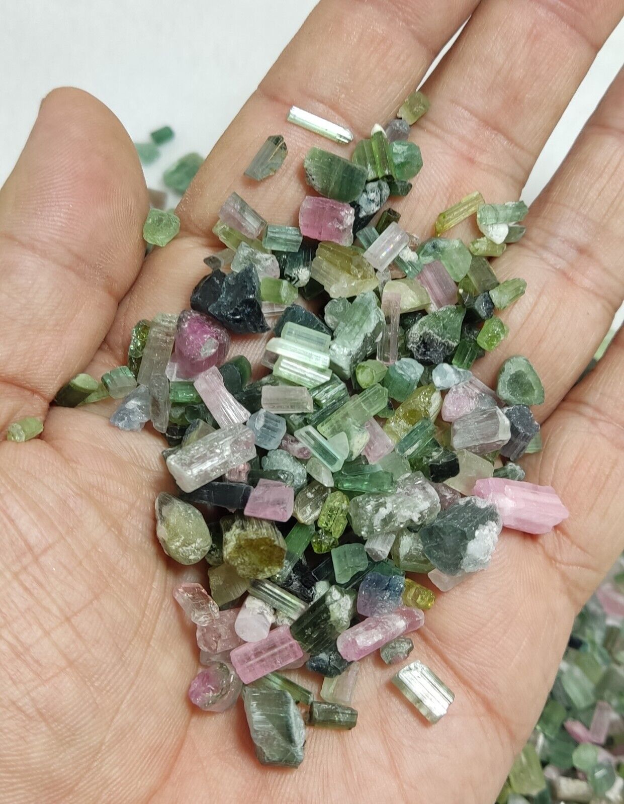 280 grams tourmaline crystals