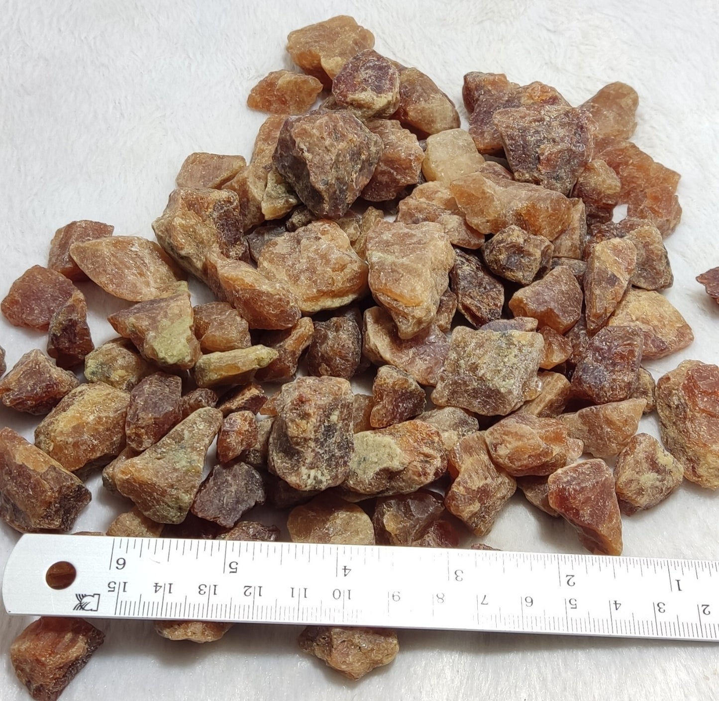 1000 grams lot of rough hessonite garnets