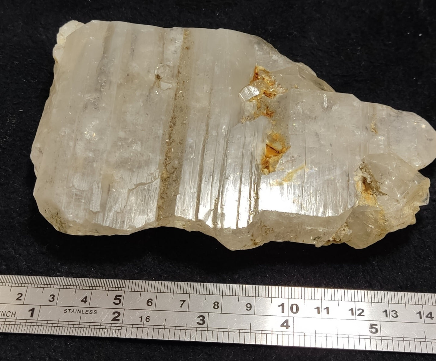 An Aesthetic terminated specimen of Quartz crystal 585 grams