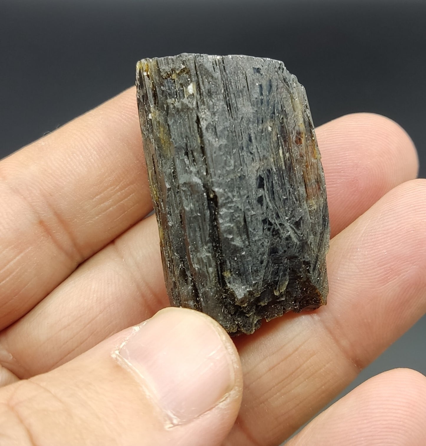 An aesthetic specimen of epidote crystal 28.5 grams