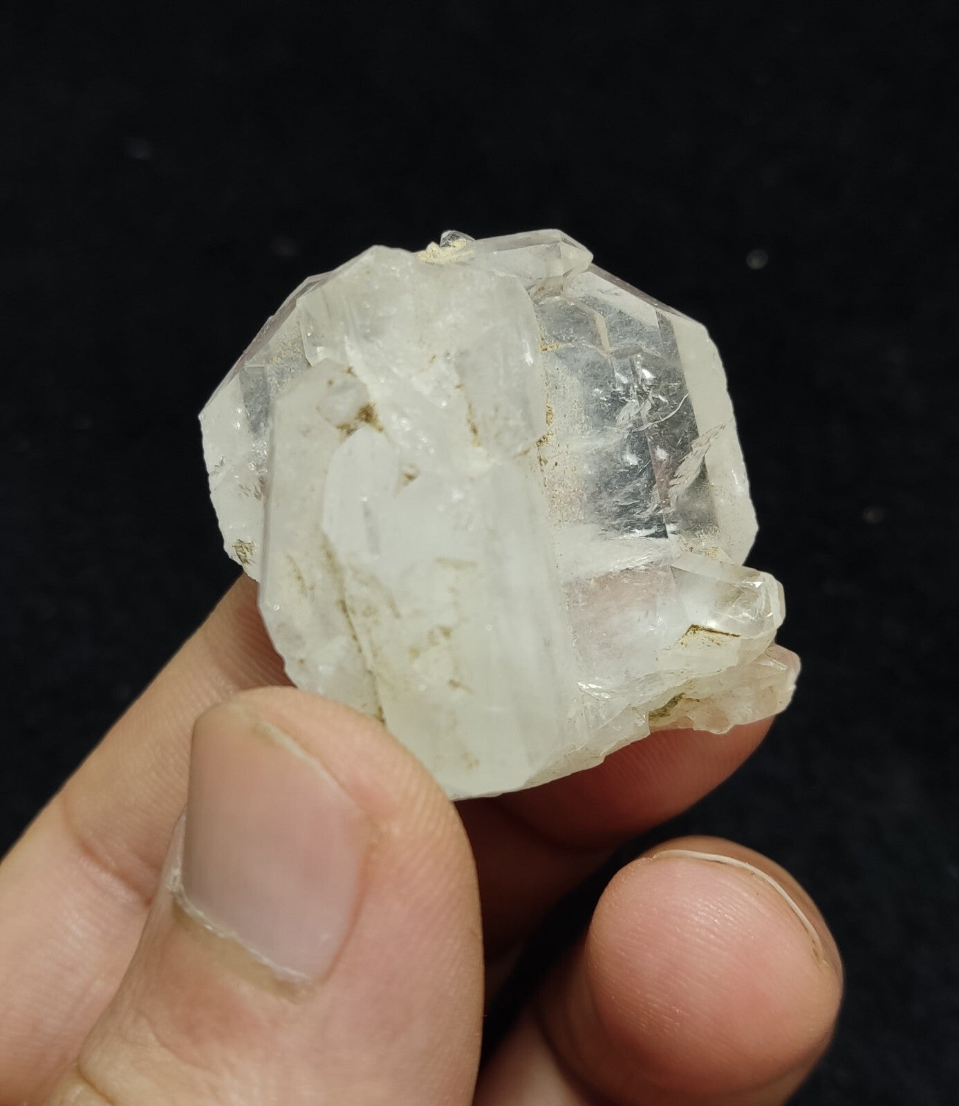 An Aesthetic specimen of faden quartz 34 grams