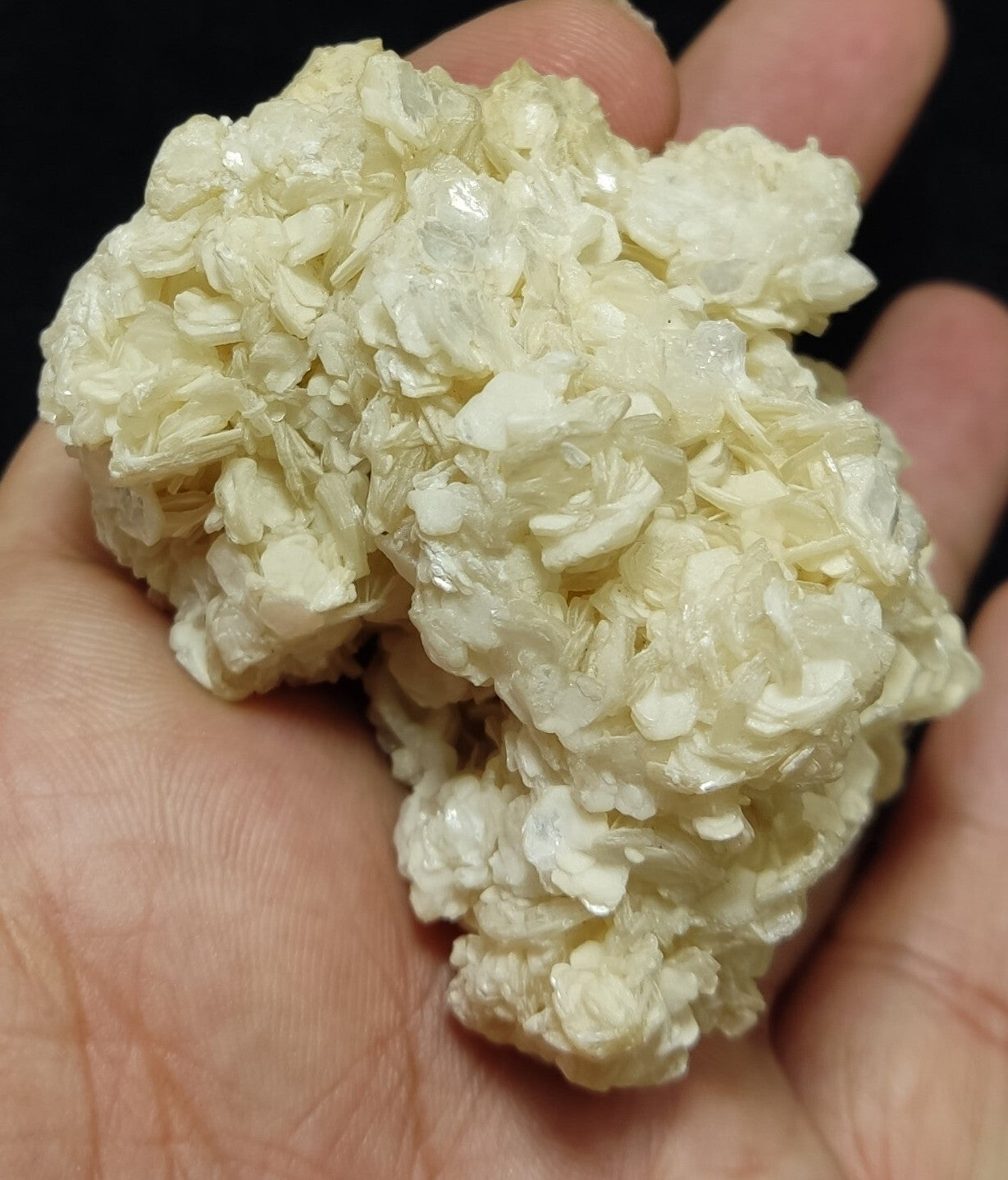 An Aesthetic specimen of muscovite cluster 118 grams