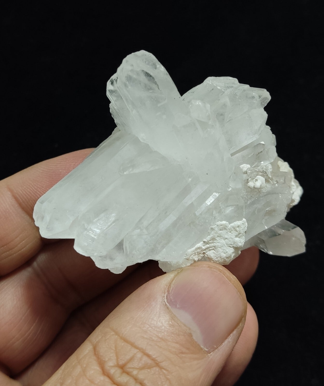 An Aesthetic terminated Quartz cluster 81 grams