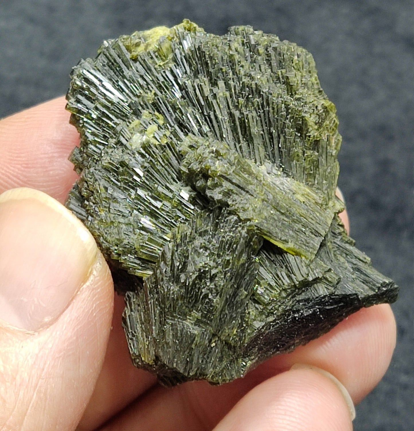 Single natural Epidote Crystal spray formations 39 grams