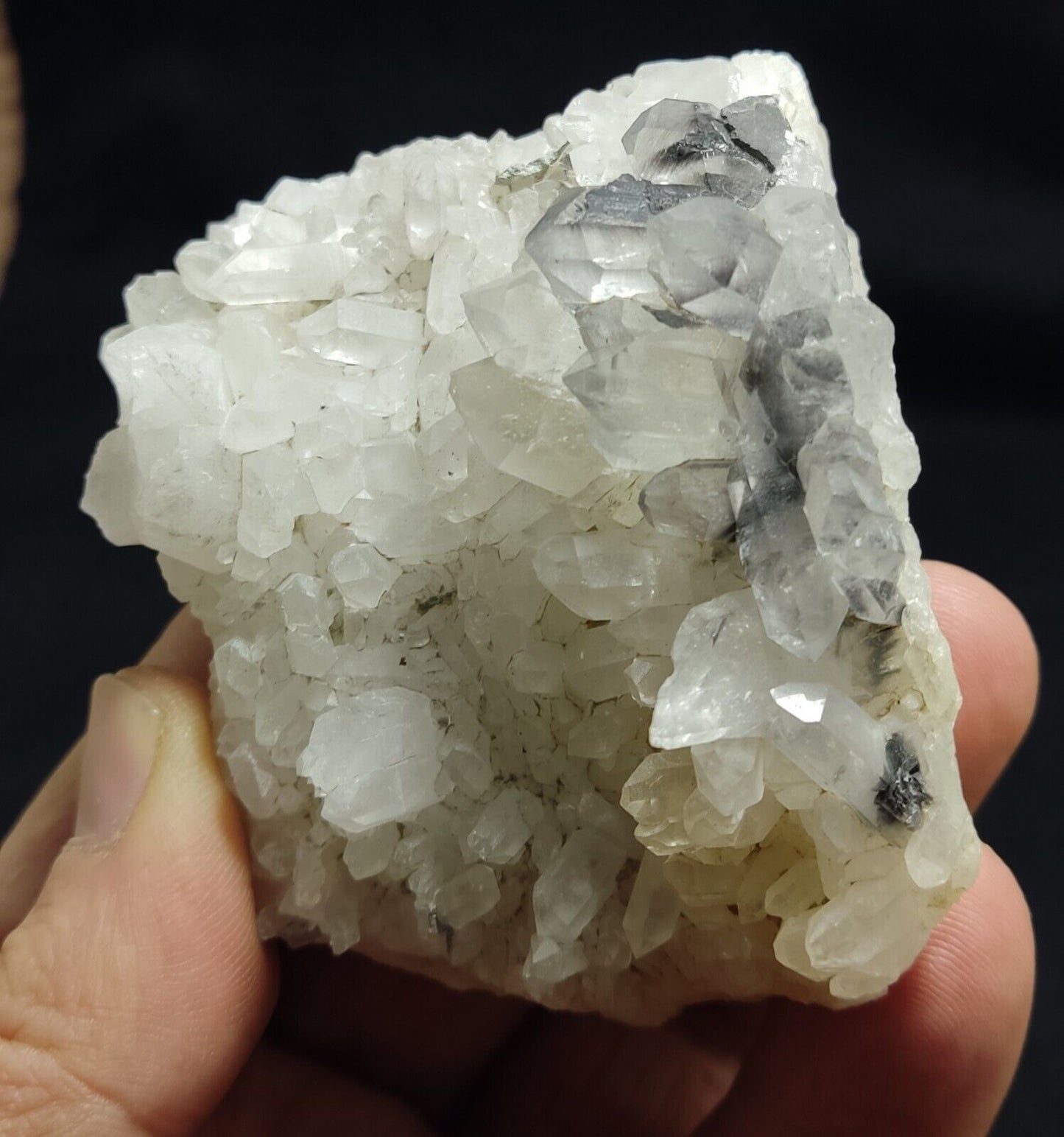 A very Aesthetic Natural terminated brookite Quartz cluster 161 grams