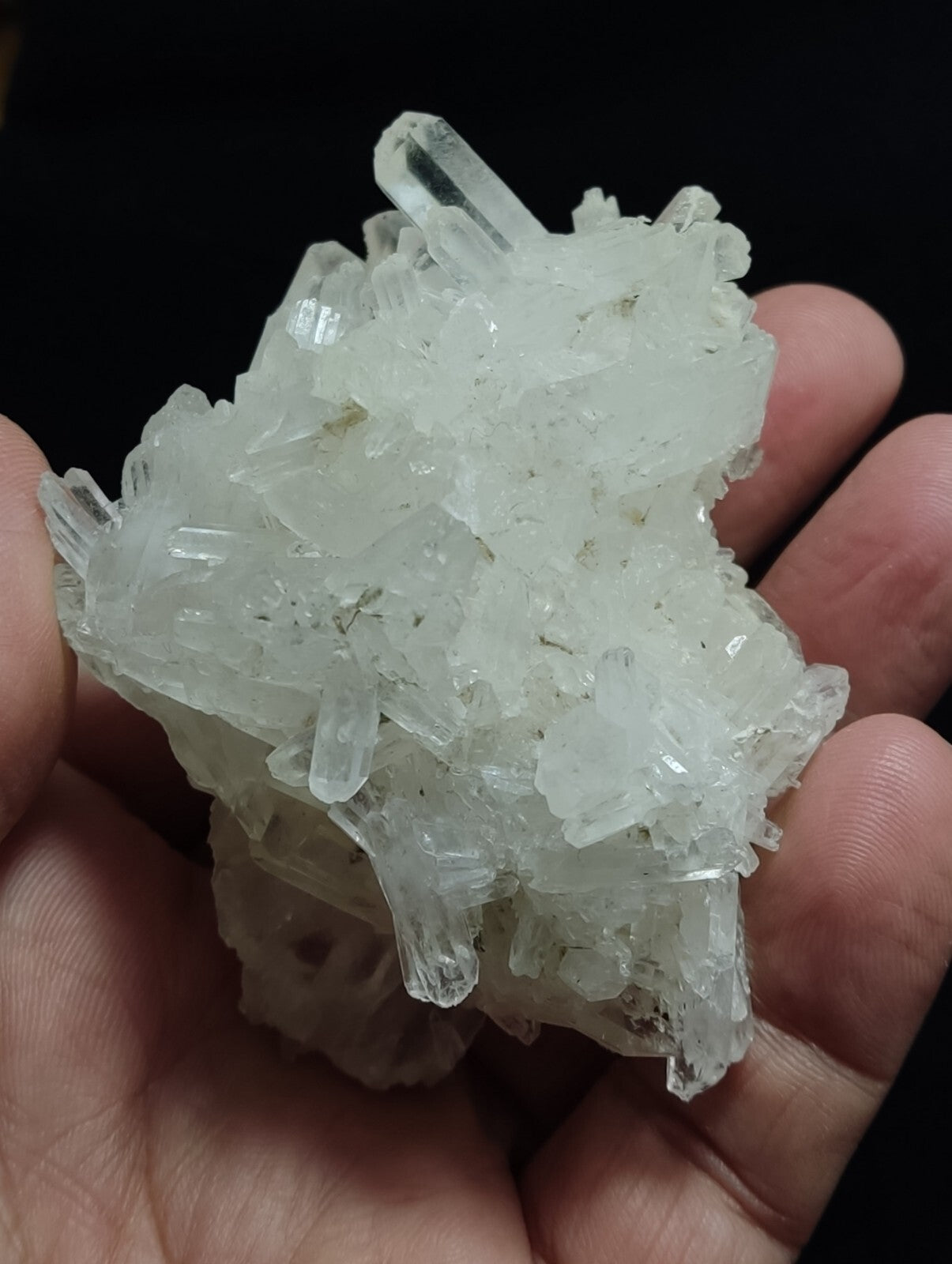 An Aesthetic terminated Quartz cluster 174 grams