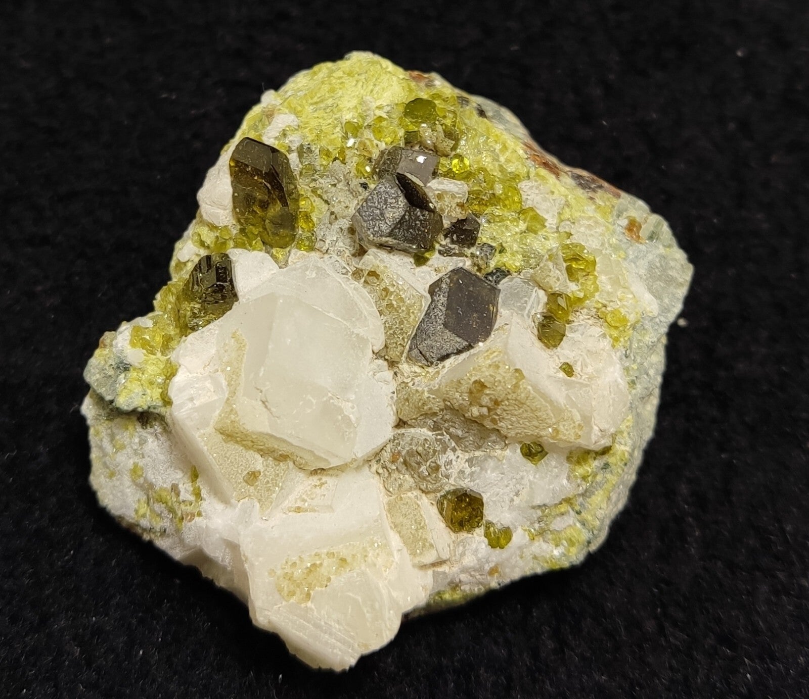 Andradite garnets on matrix with epidote and calcite 41 grams