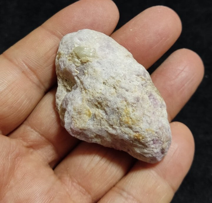 38 grams Tenebrescent Highly Fluorescent Hackmanite Specimen