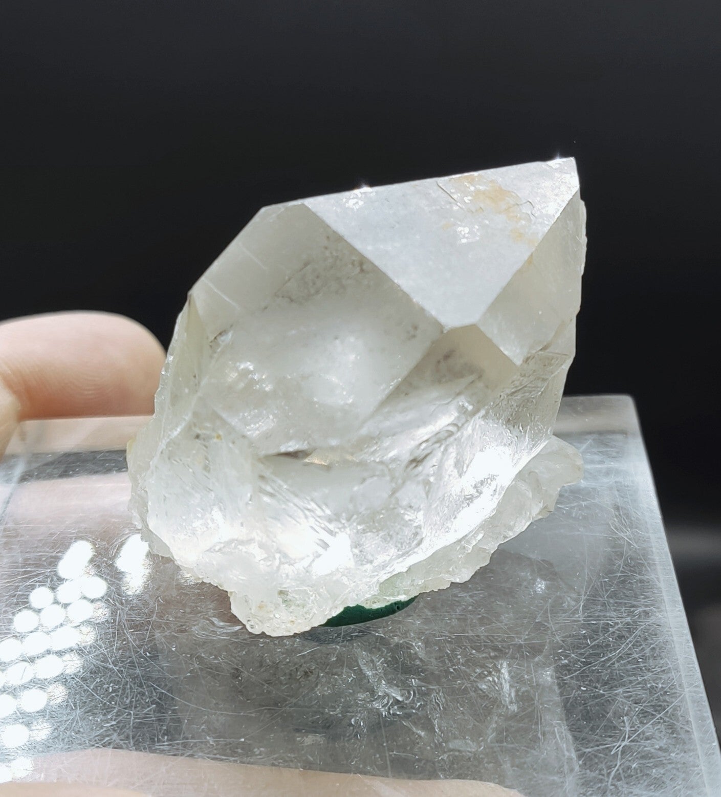 An Aesthetic terminated specimen of Quartz crystal 77 grams