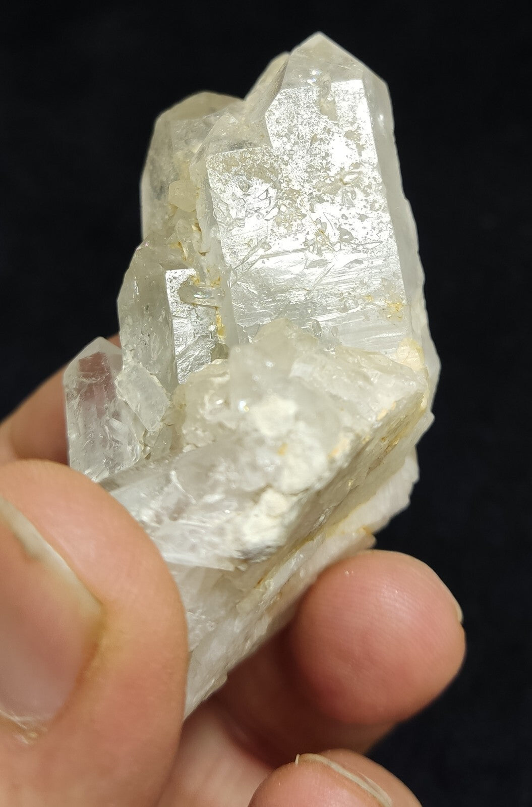 88 grams natural quartz crystal cluster