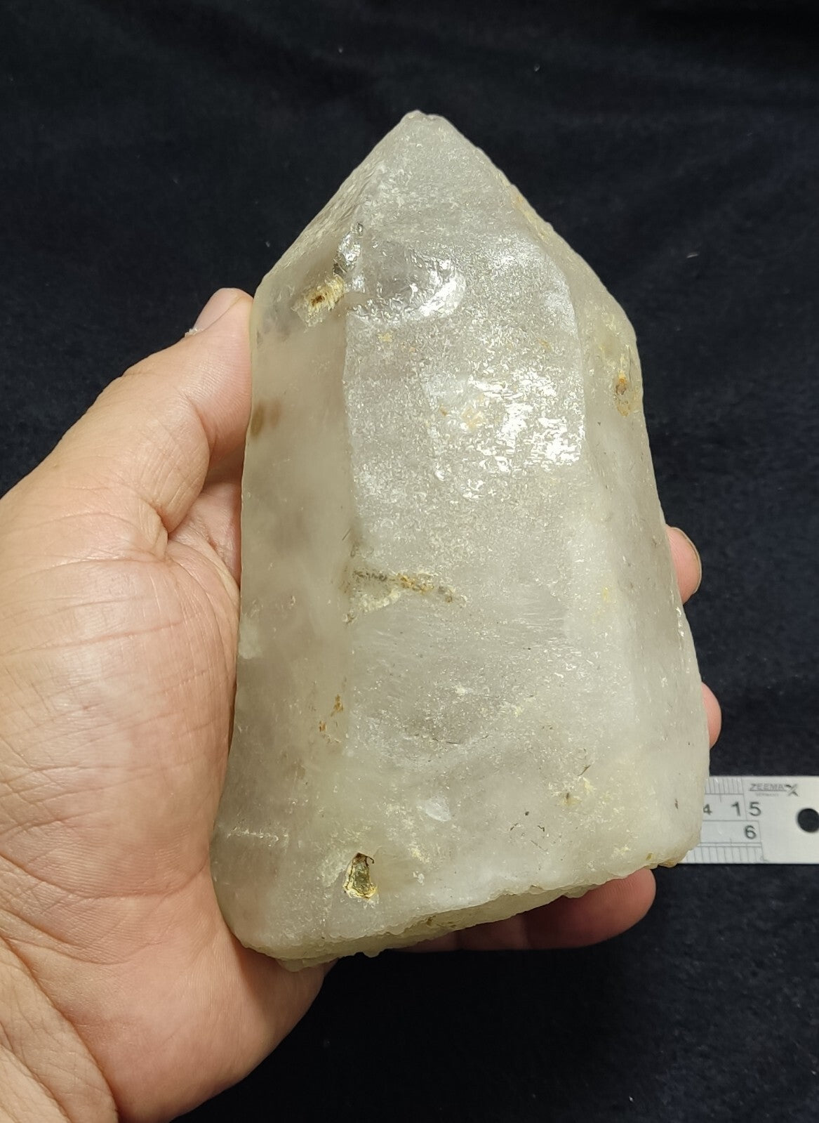 Large Natural beautifully terminated Quartz crystal 1080 grams