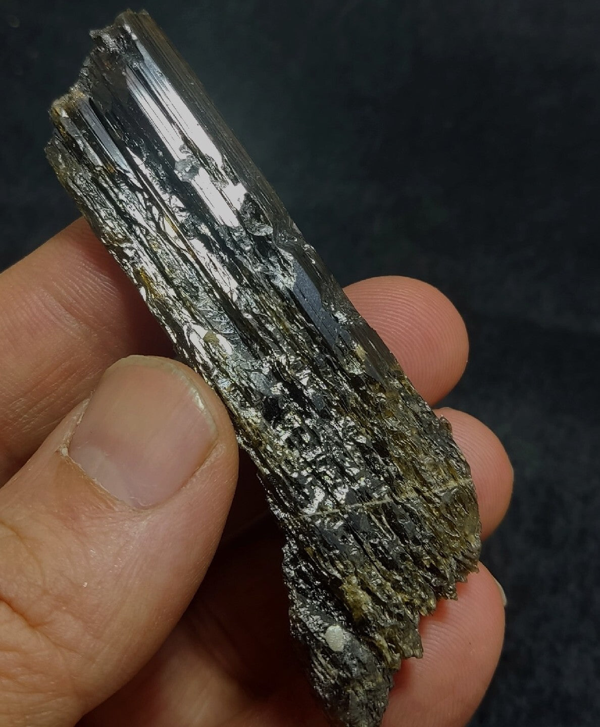 Single etched Epidote Crystal 34 grams