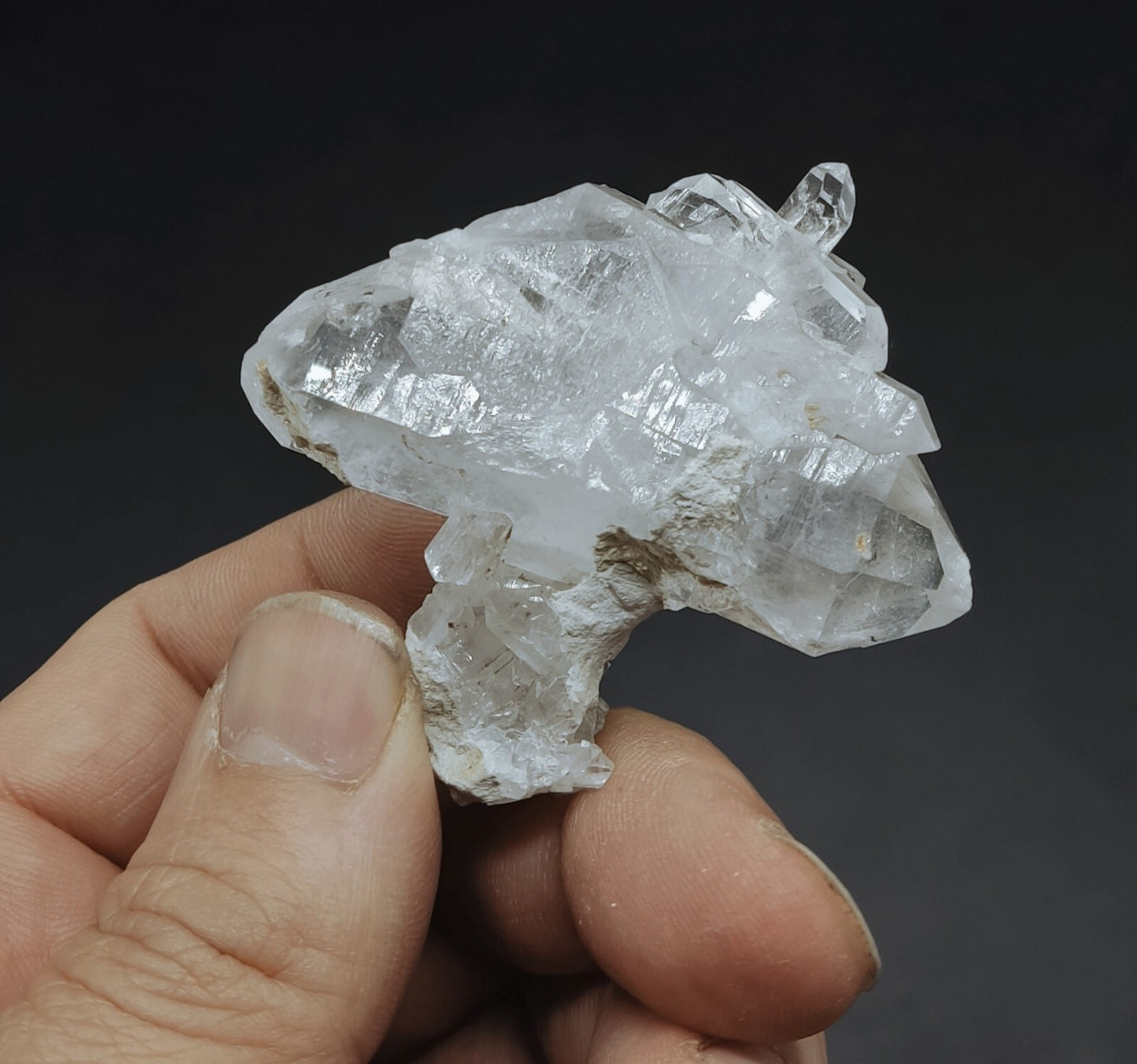 An Aesthetic terminated specimen of Quartz crystal 50 grams