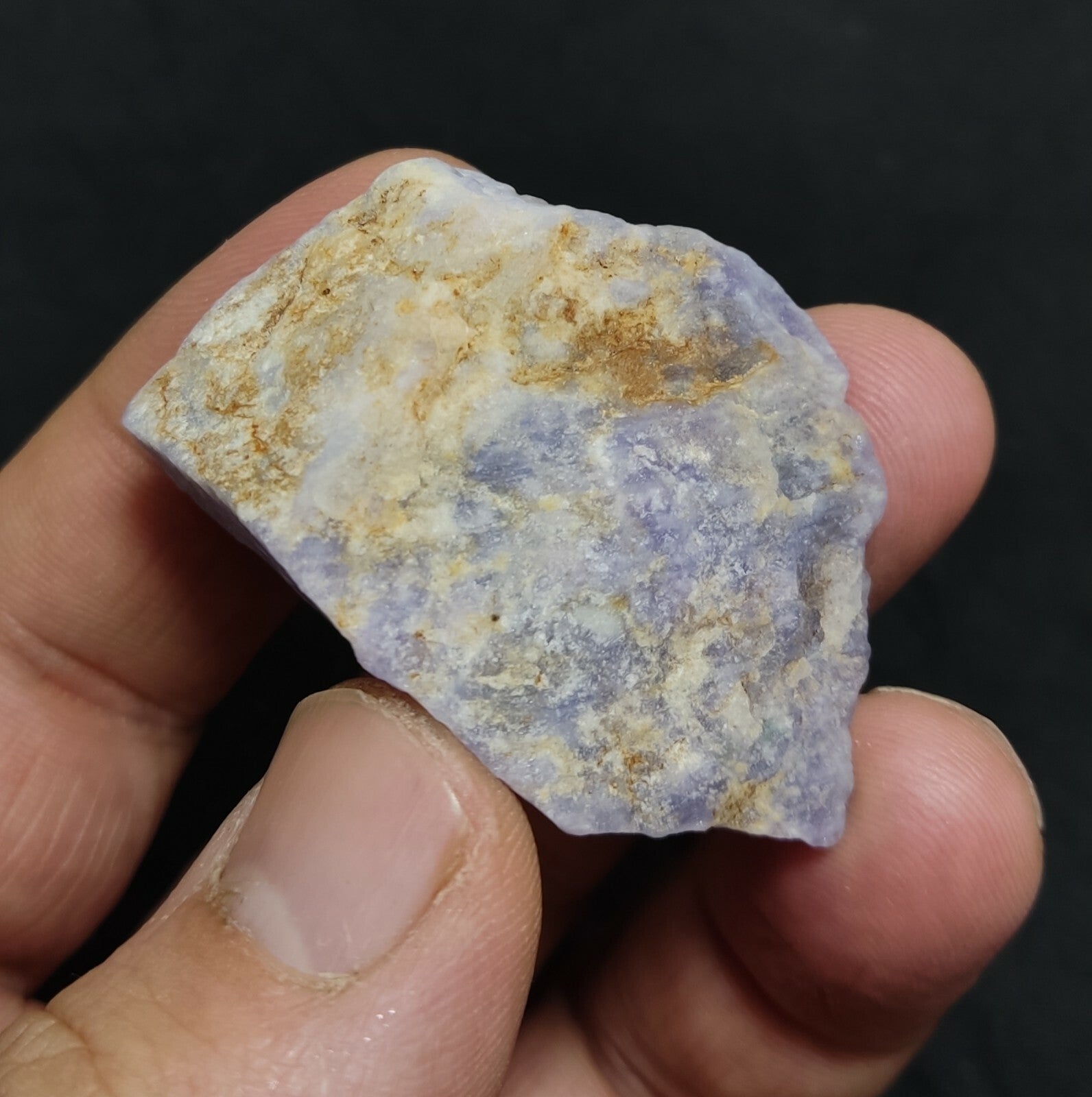 An amazing specimen of rough hackmanite chunk highly Tenebrescent 29 grams