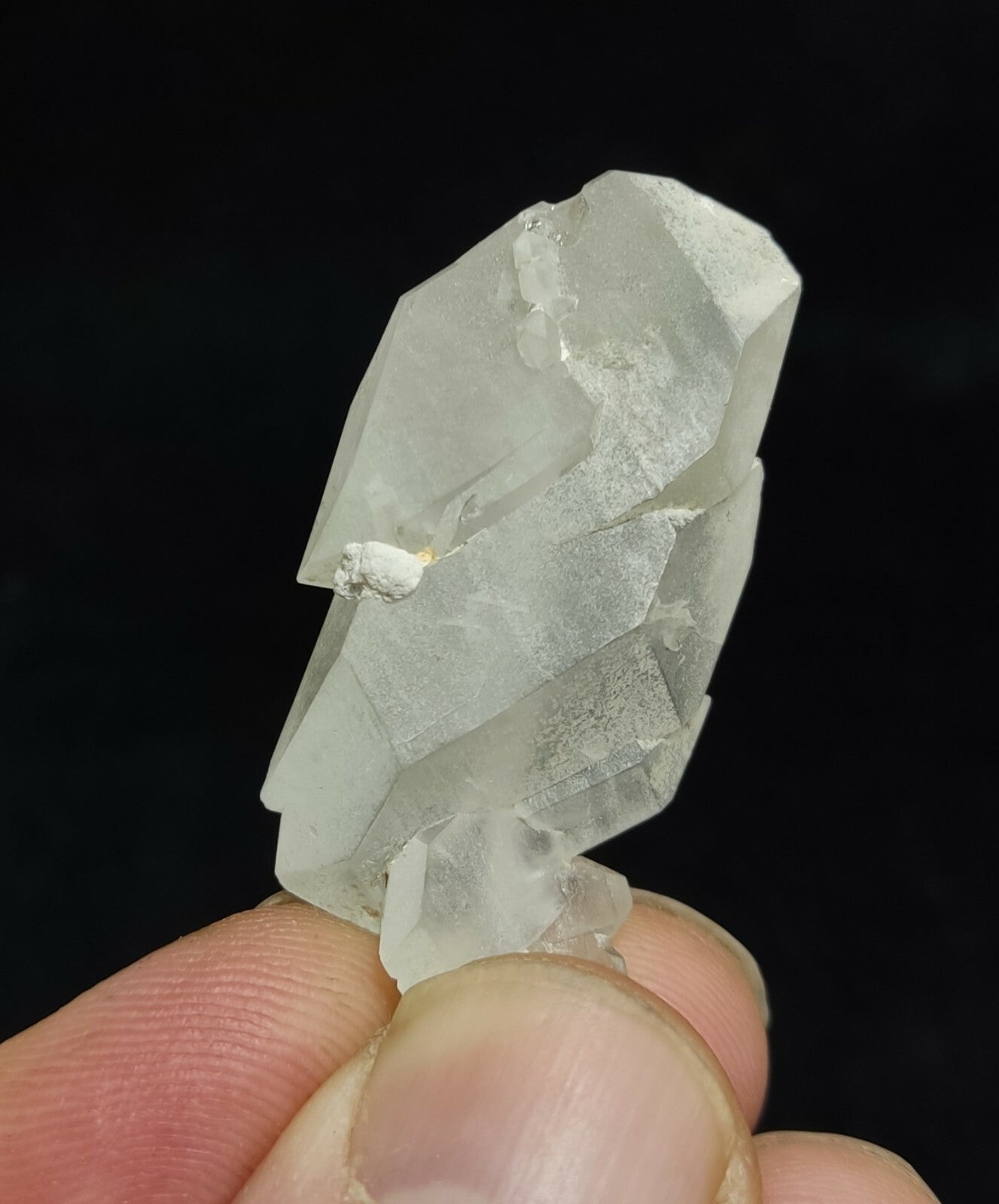 An amazing specimen of terminated faden Quartz crystal 14 grams