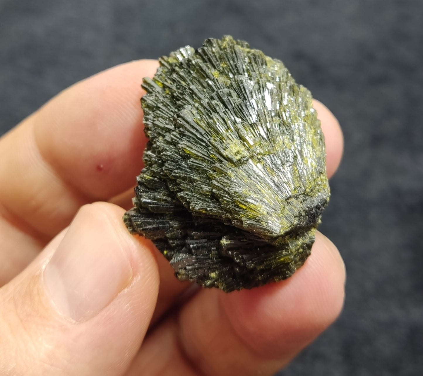 Single natural Epidote Crystal spray formations 22 grams