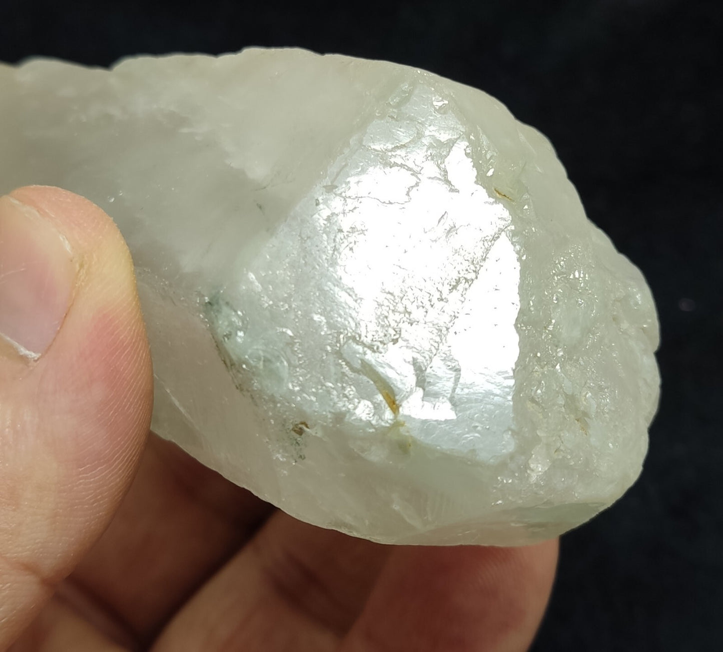 An Aesthetic terminated specimen of Quartz crystal 335 grams