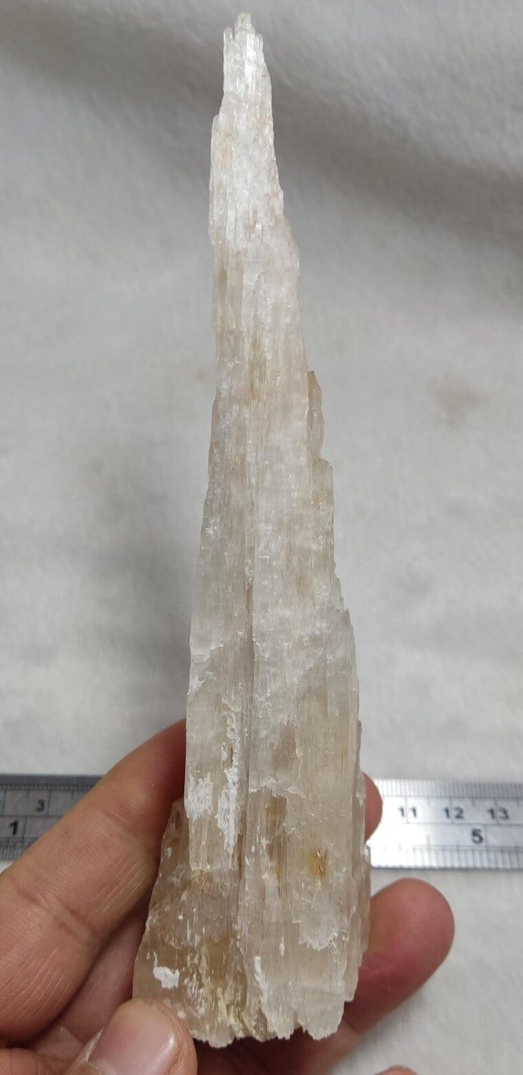 A very Aesthetic Natural elongated fully etched spodumene crystal 200 grams