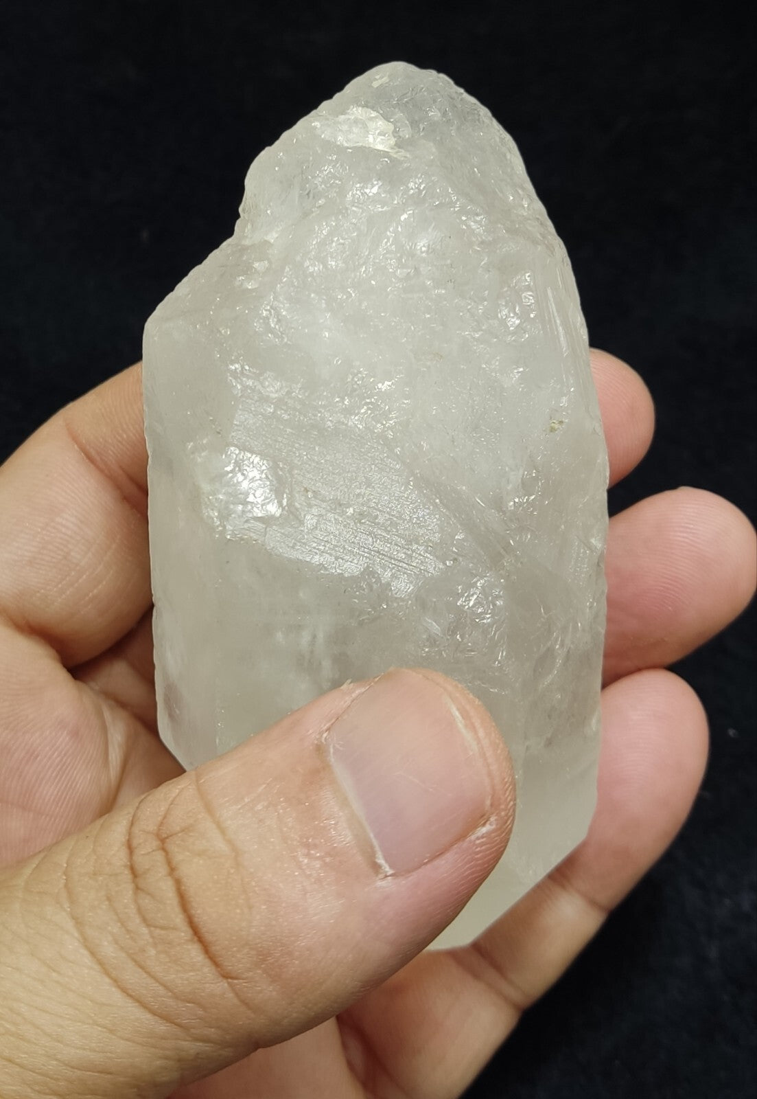 An Aesthetic terminated specimen of Quartz crystal 216 grams