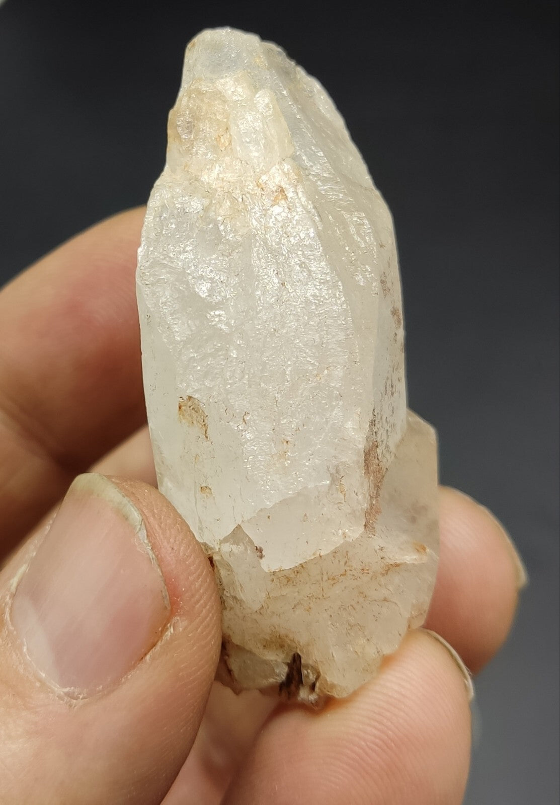 An Aesthetic terminated Quartz crystal specimen 57 grams