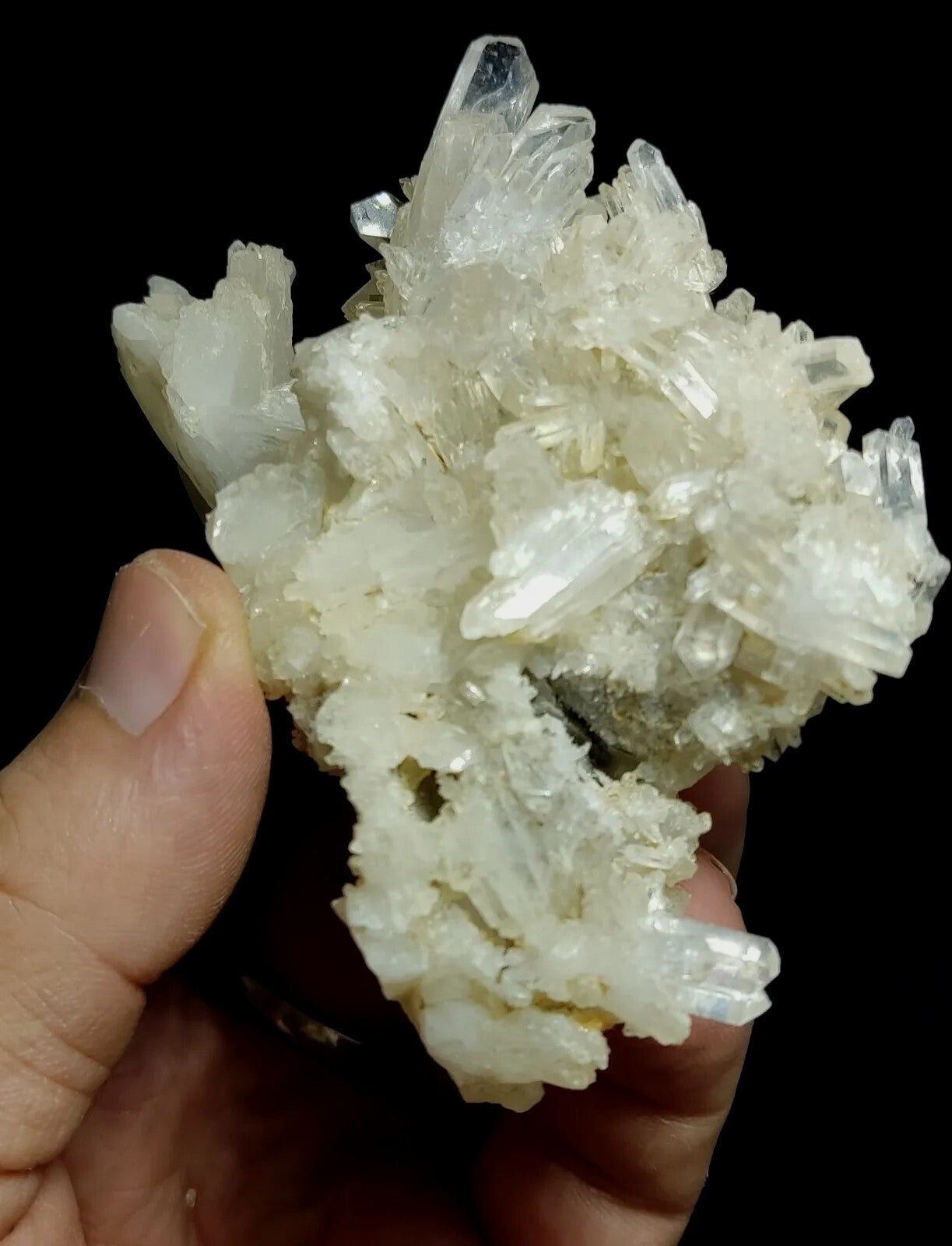 Very Aesthetic Quartz Crystal Cluster 207 grams