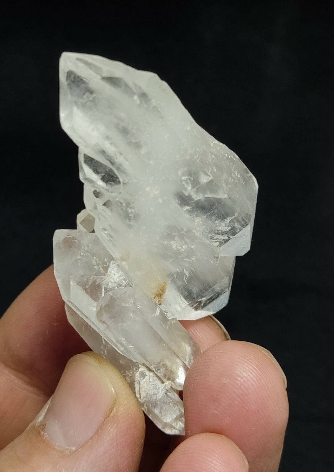 An amazing specimen of terminated faden Quartz crystal 27 grams