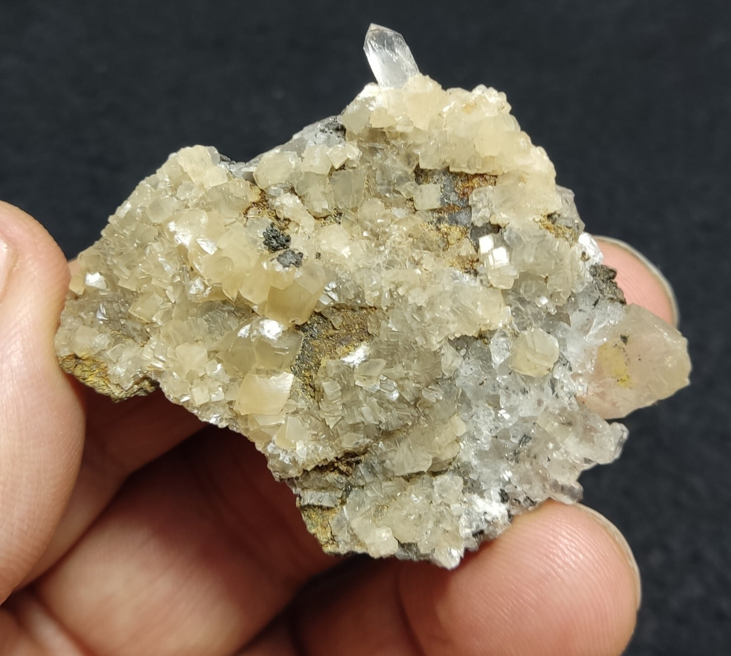 An Aesthetic quartz/calcite crystal specimen with petroleum inclusions 28 grams