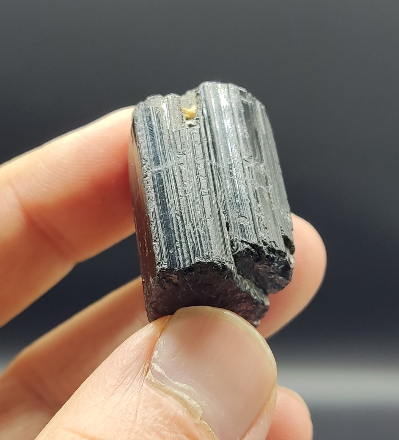 An amazing specimen of terminated black tourmaline 32 grams