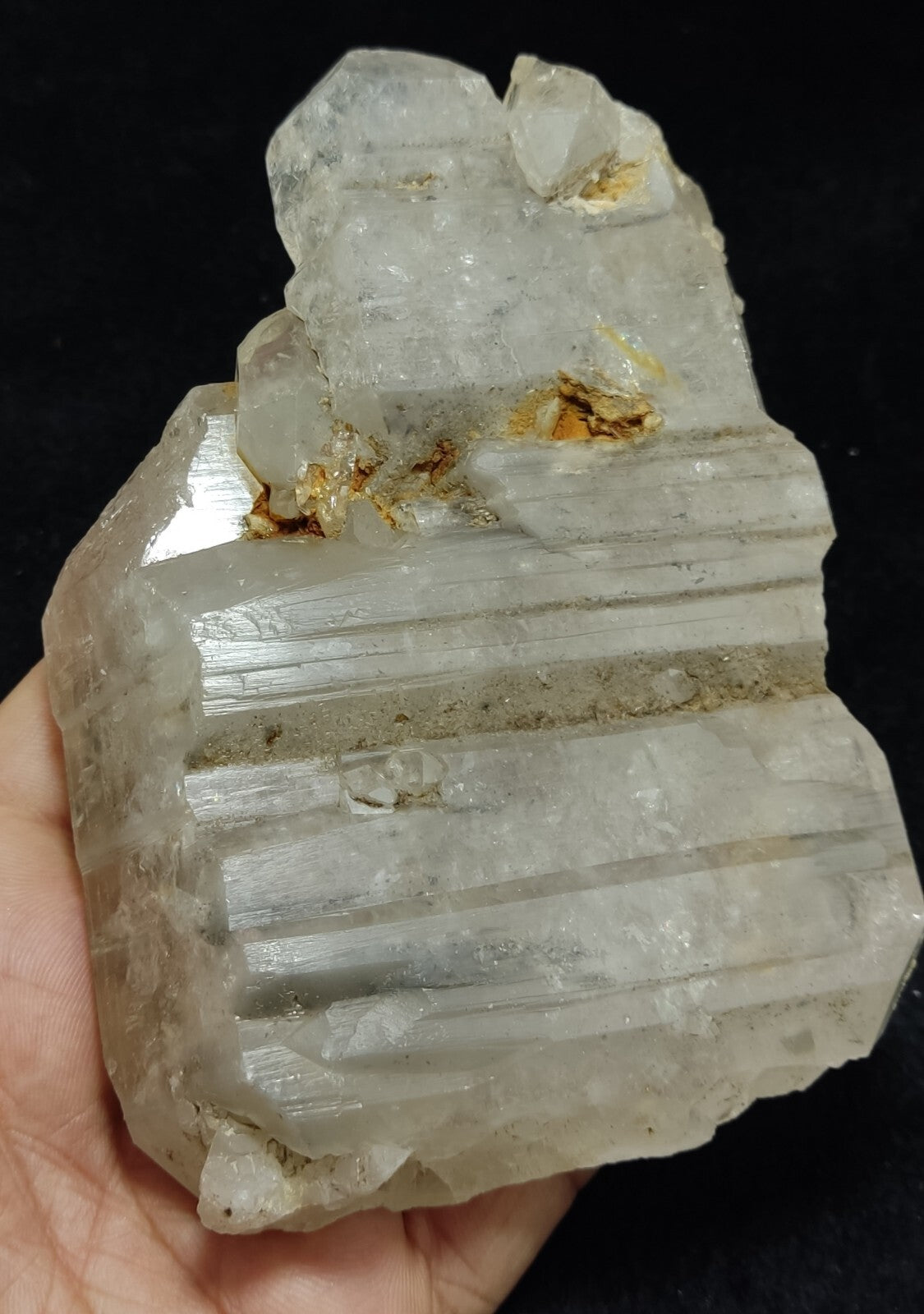 An Aesthetic terminated specimen of Quartz crystal 585 grams