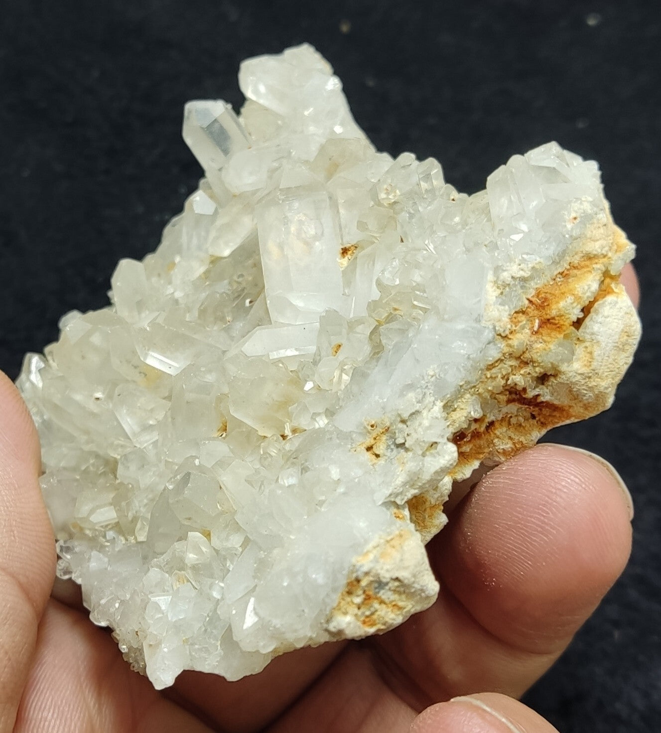 An Aesthetic terminated specimen of Quartz cluster 115 grams