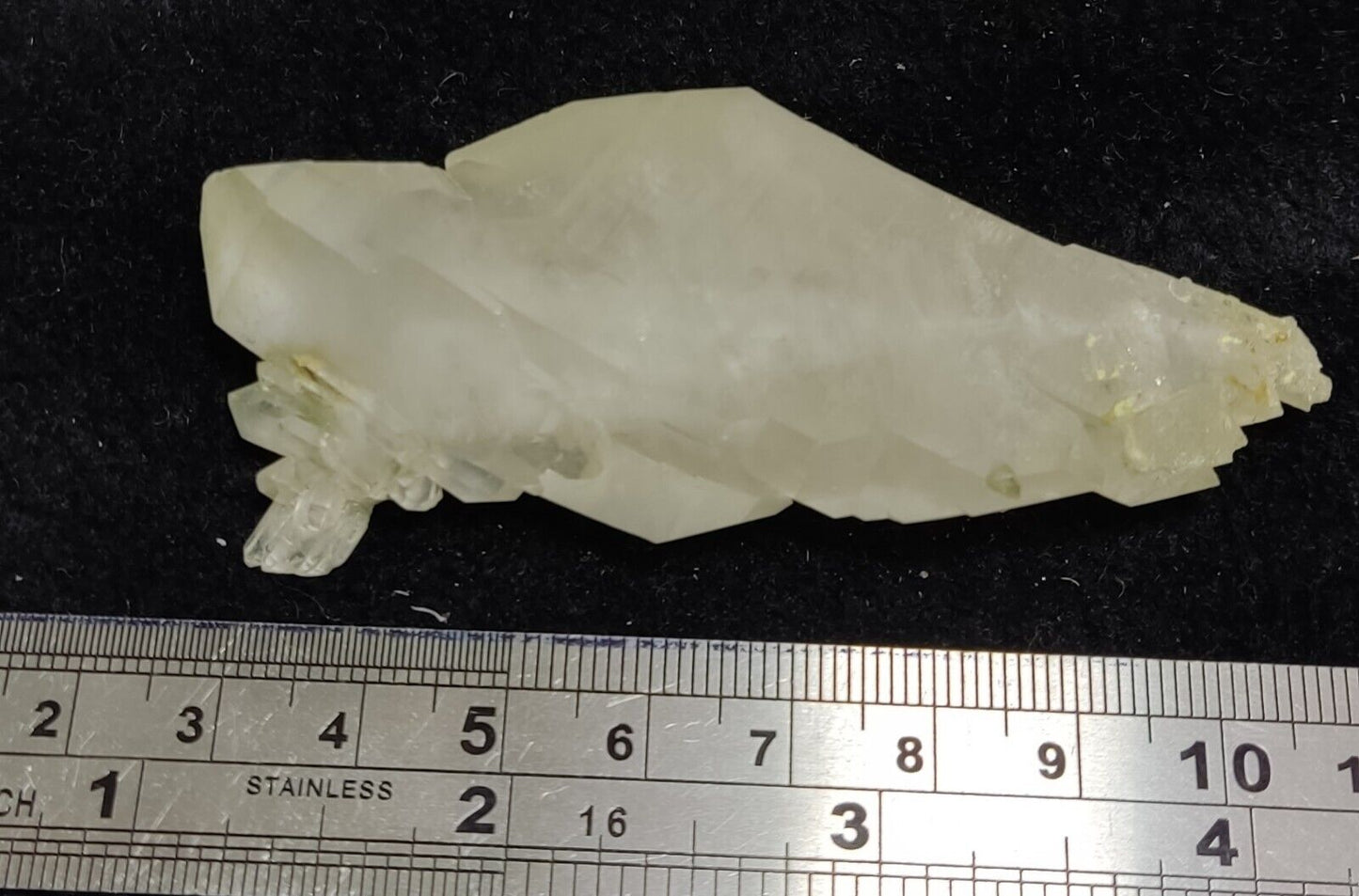 An Aesthetic Natural beautifully terminated faden Quartz specimen 56 grams