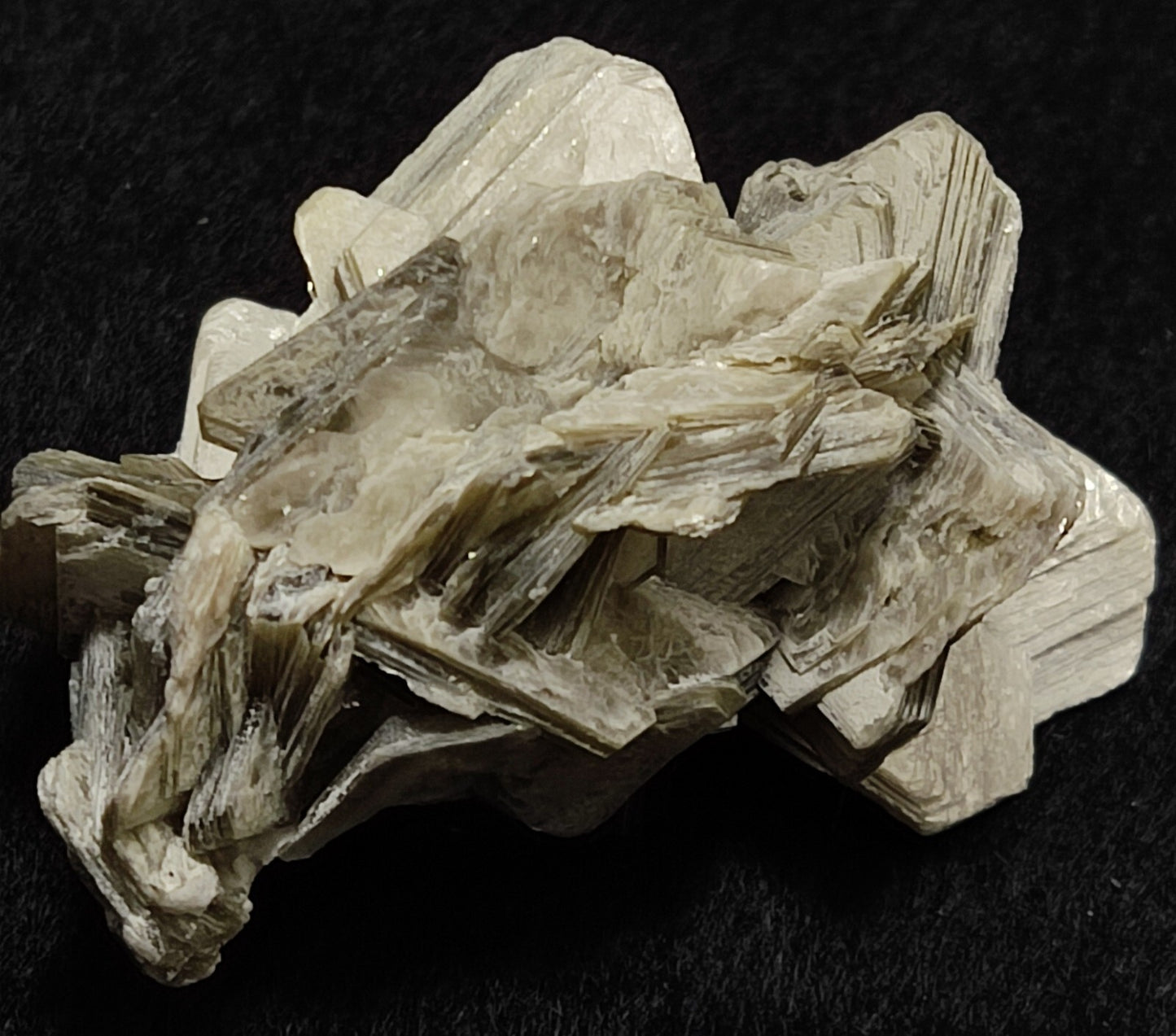 An Aesthetic specimen of muscovite with Tourmaline and albite 27 grams