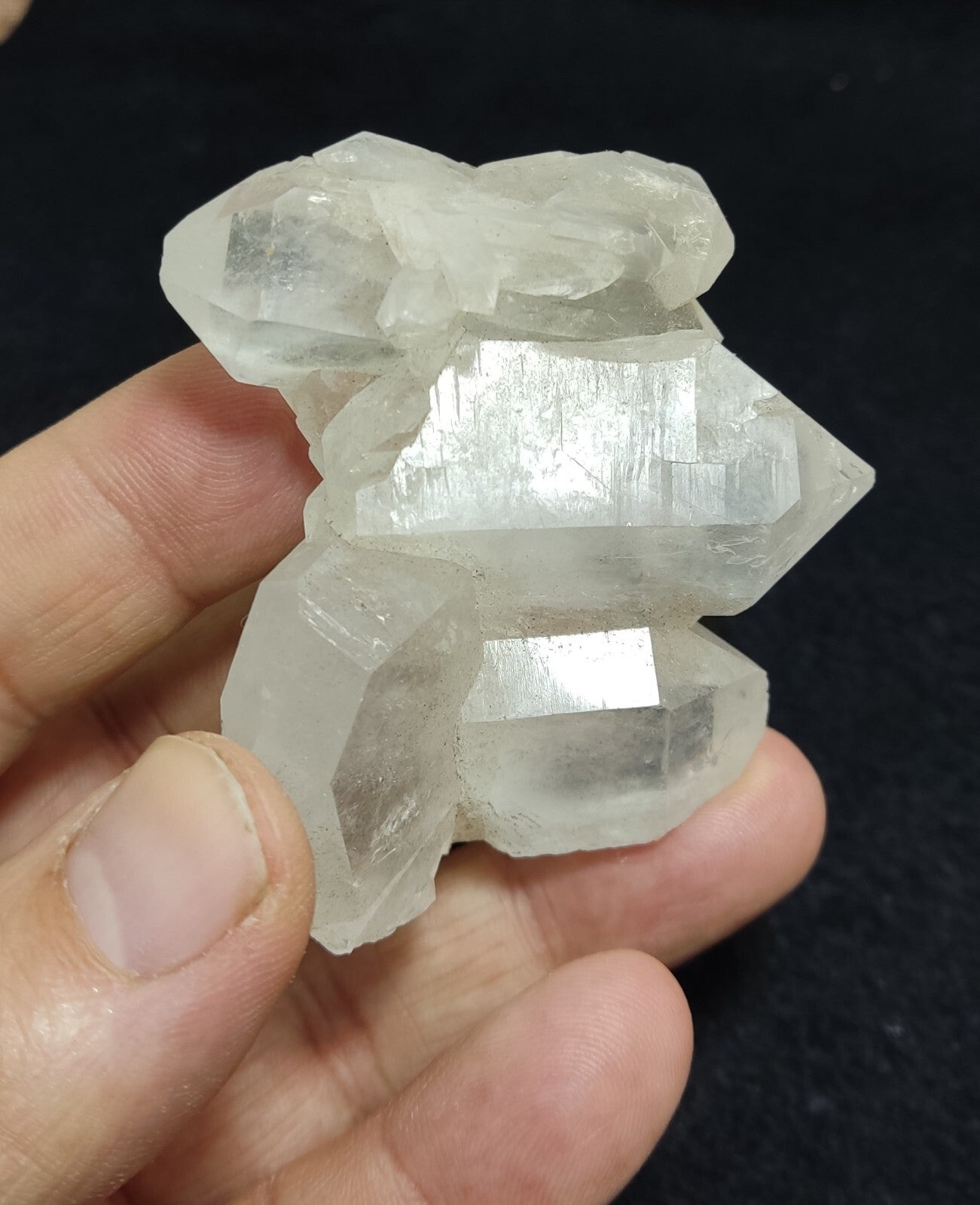An Aesthetic terminated specimen of faden Quartz cluster 87 grams