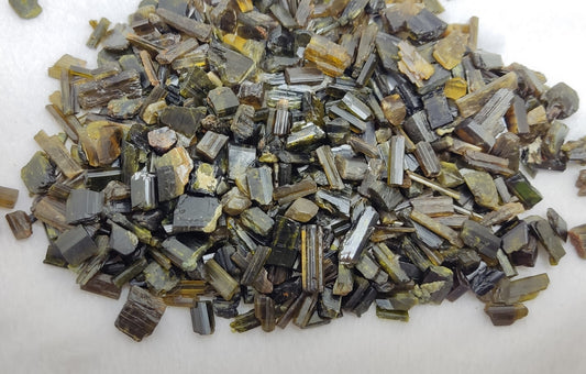 290 grams Natural terminated epidote crystals