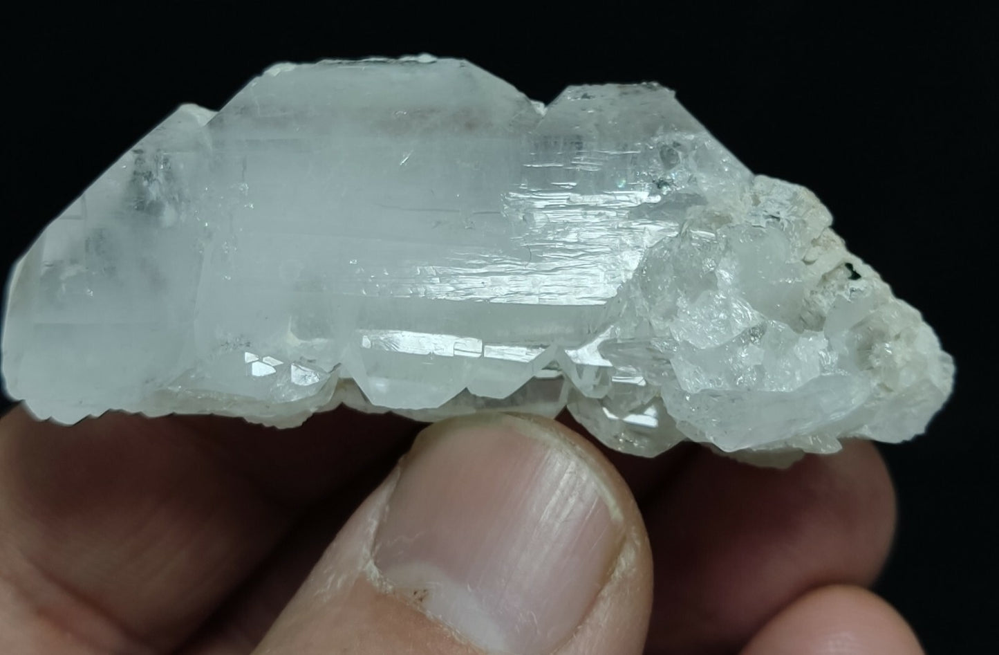 An amazing specimen of terminated faden Quartz crystal 32 grams