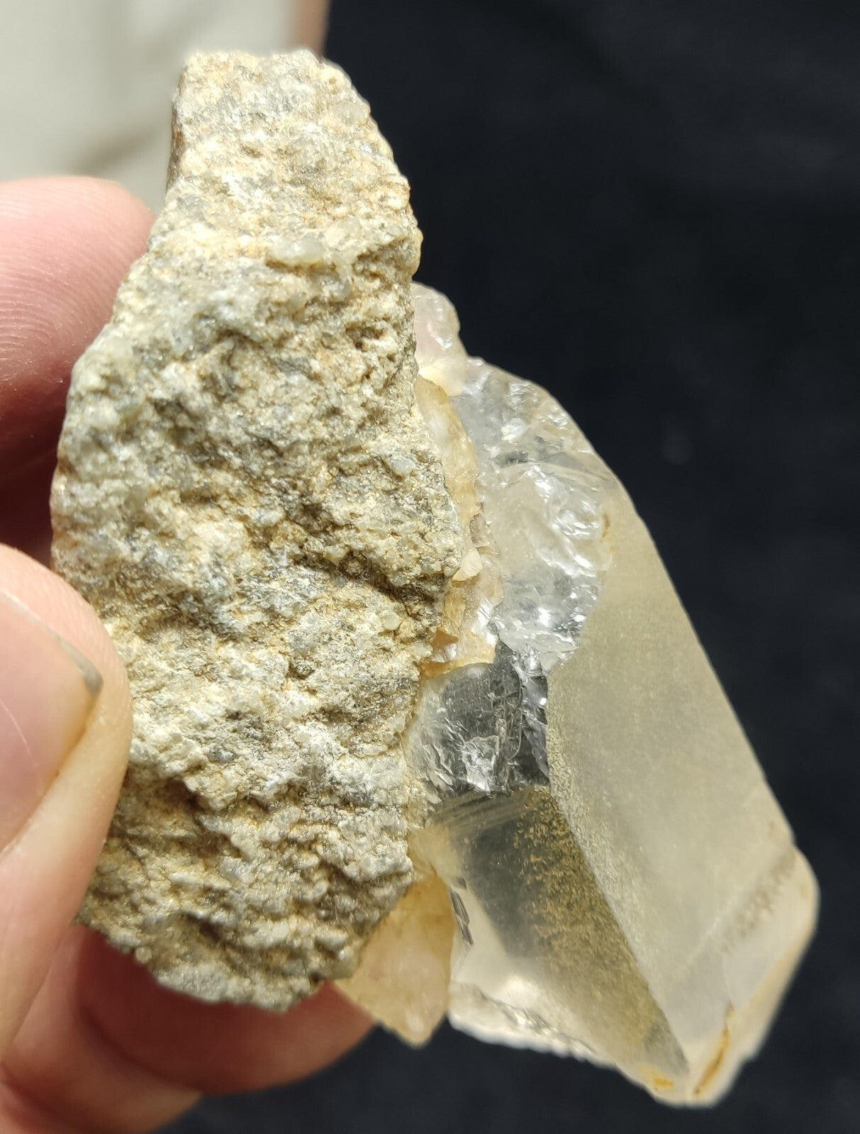 An Aesthetic Natural terminated Quartz crystal specimen 121 grams