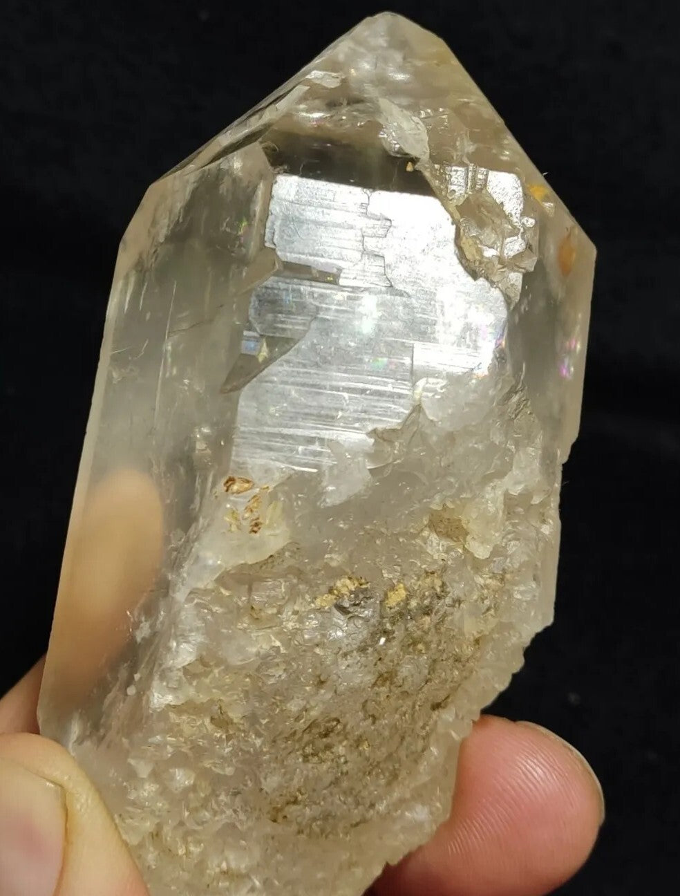 An Aesthetic terminated specimen of Quartz crystal 246 grams