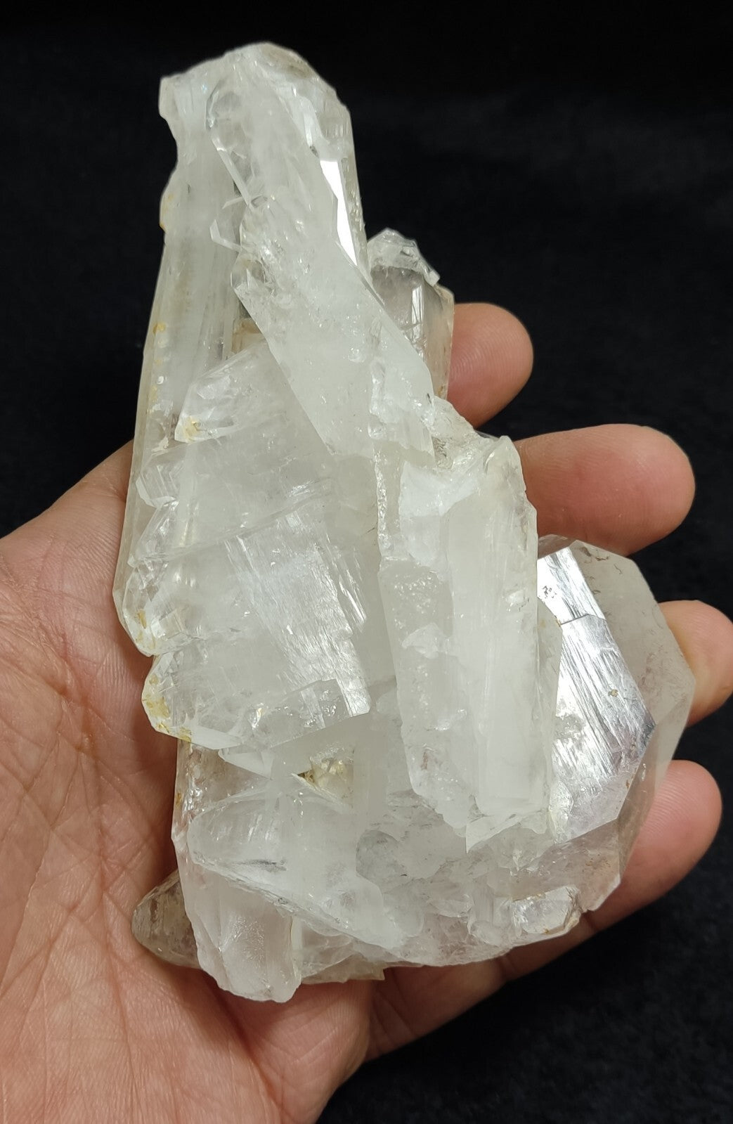 An amazing specimen of terminated faden Quartz crystal 320 grams