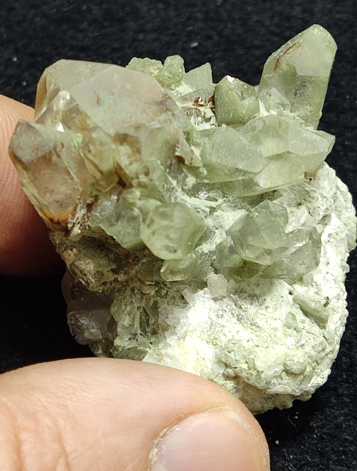 An Aesthetic terminated chlorite Quartz specimen with brookite 61 grams