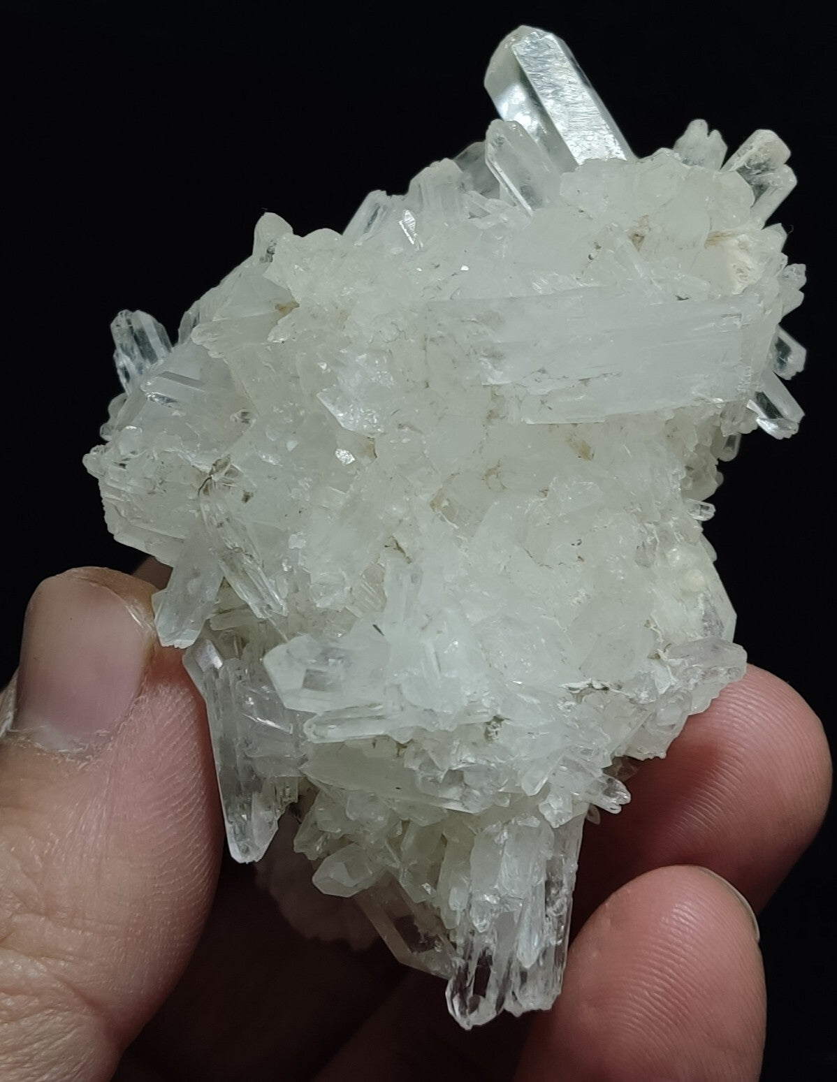 An Aesthetic terminated Quartz cluster 174 grams
