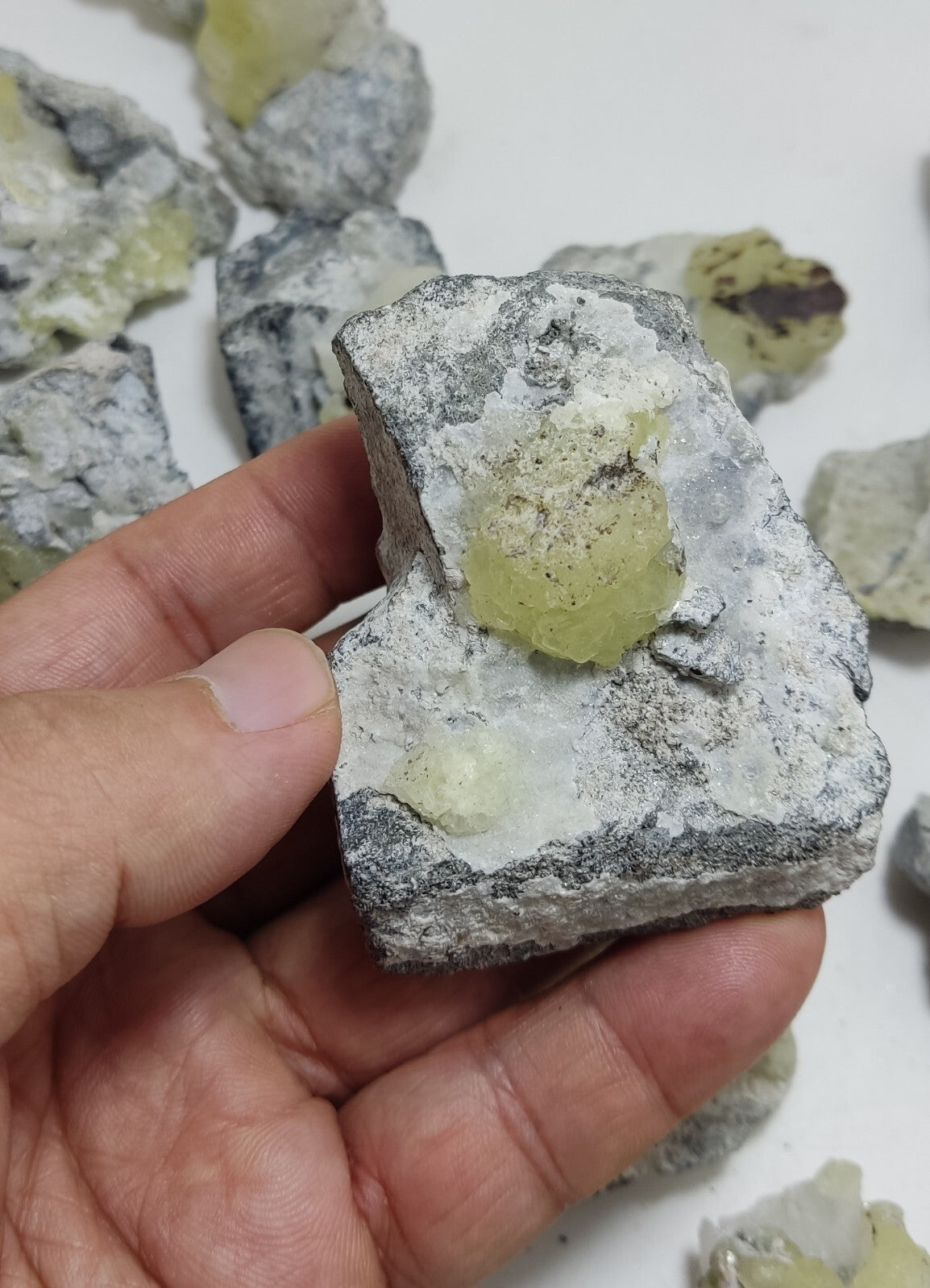 1130 grams Brucite on matrix with chromite