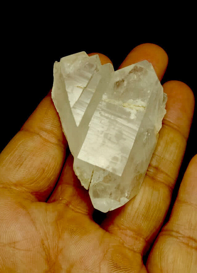 Feden Quartz Crystal 63 Grams