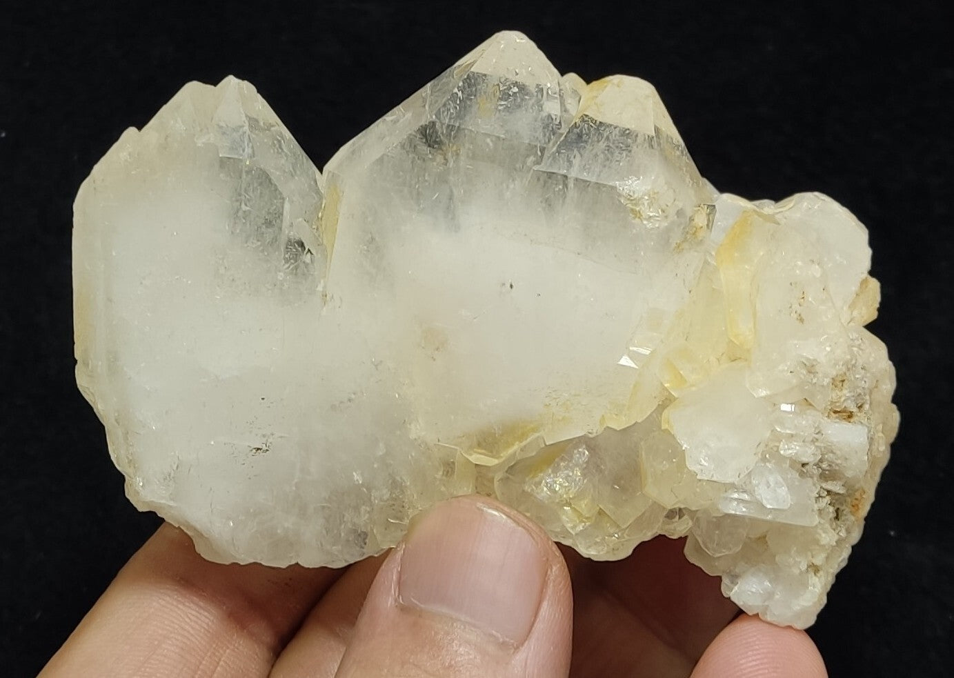 An Aesthetic terminated specimen of Quartz cluster 188 grams
