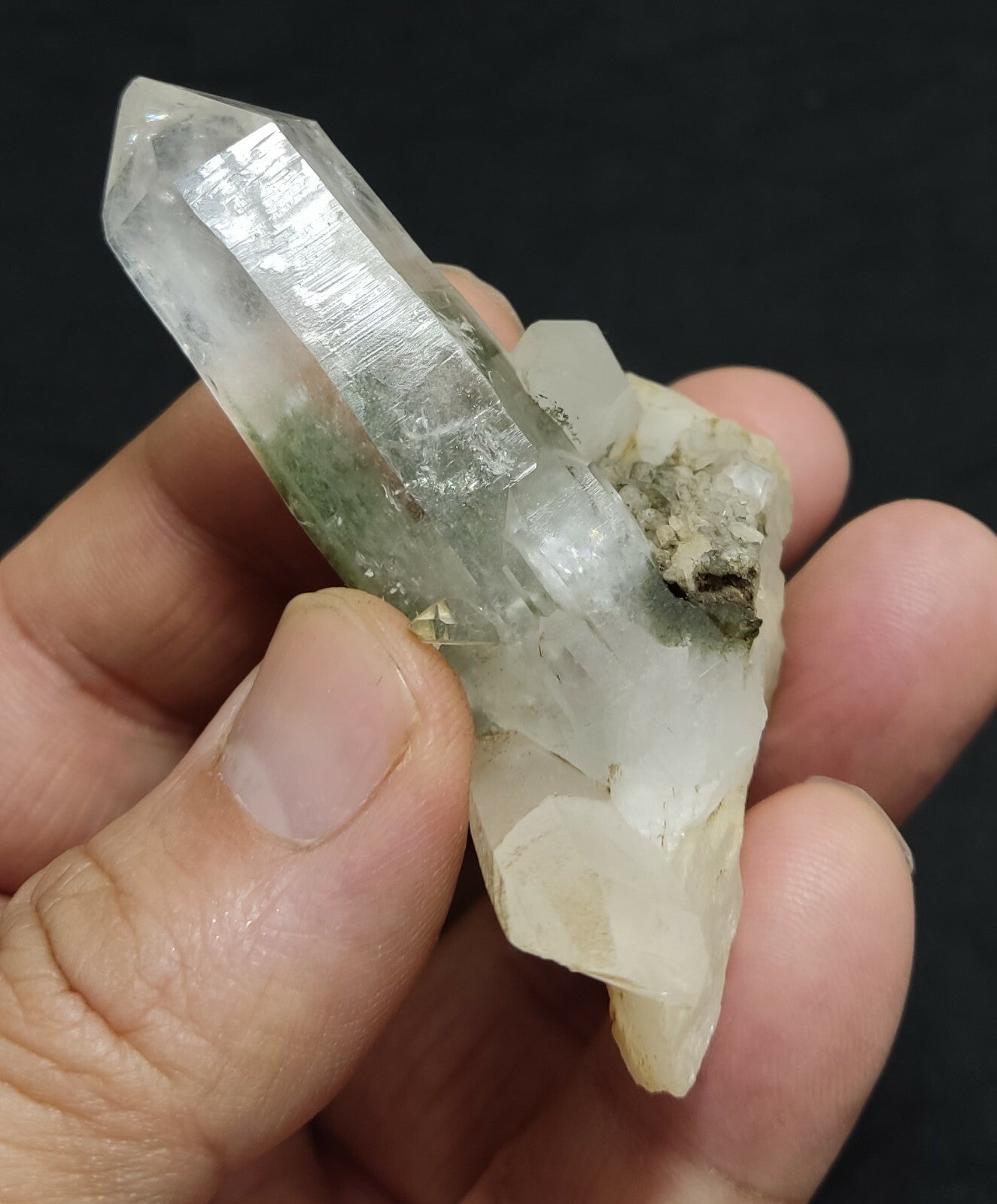 A very Aesthetic Natural beautifully terminated Chlorite Quartz crystal 54 grams