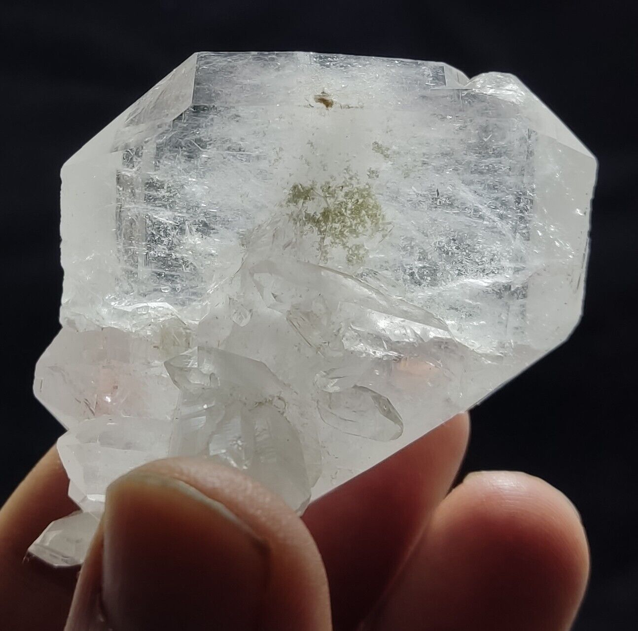 An Aesthetic Natural beautifully terminated faden Quartz specimen 75 grams