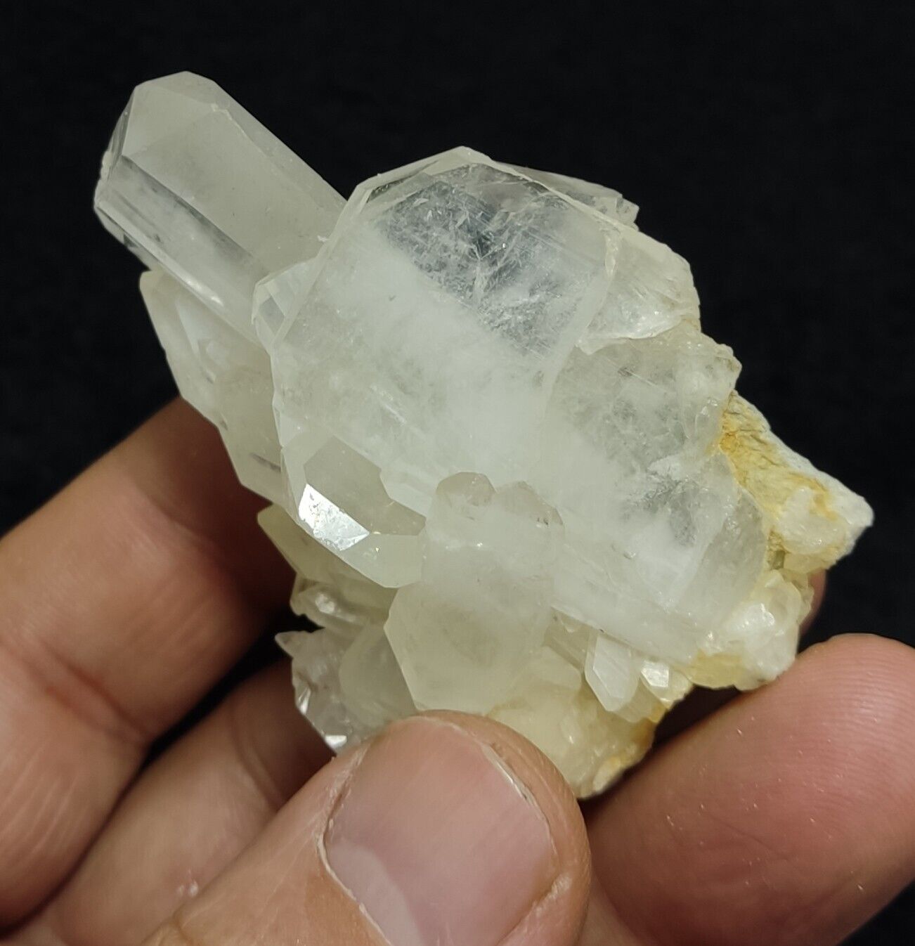 An Aesthetic Natural Faden Quartz specimen 63 grams