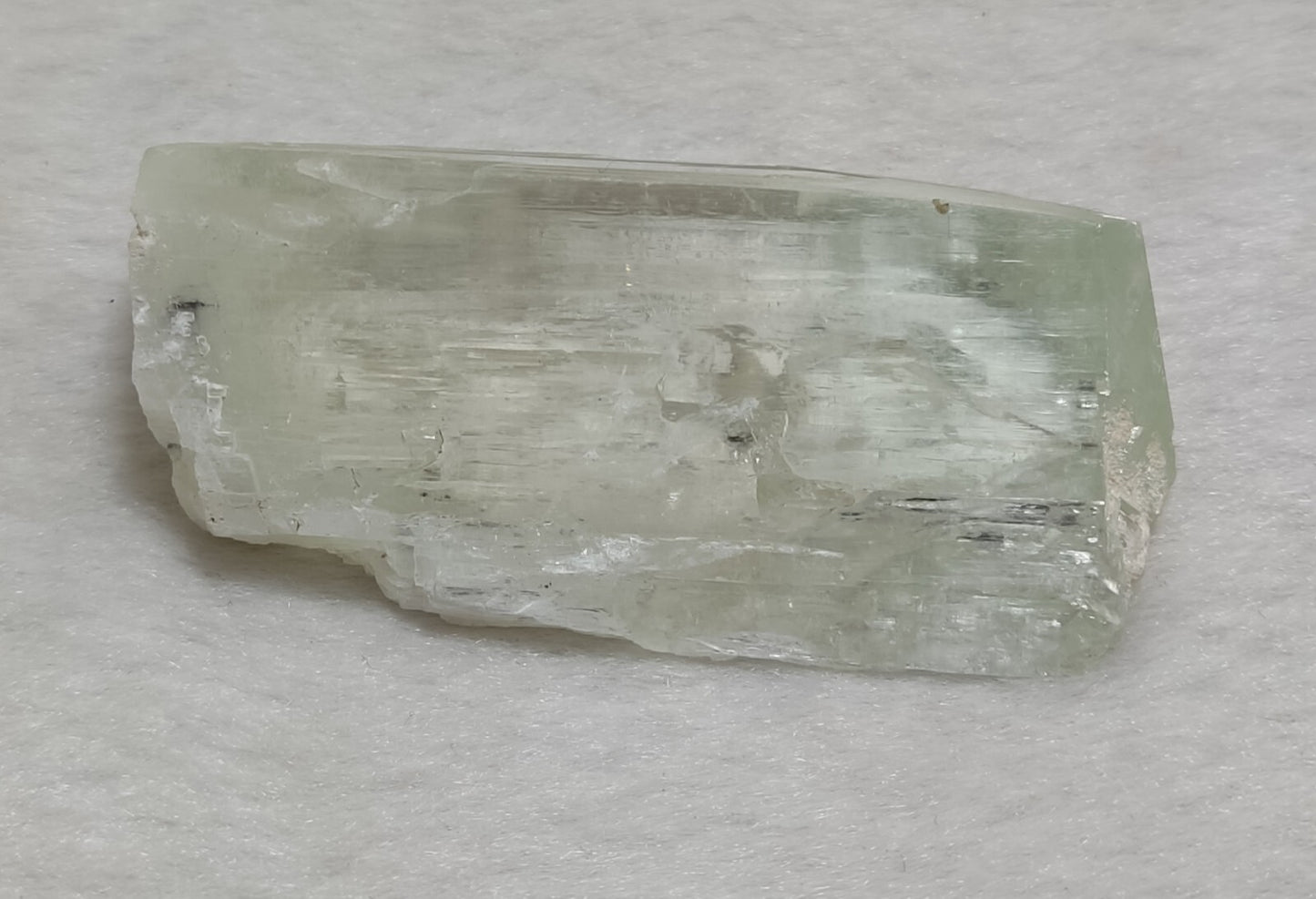 An Aesthetic terminated spodumene floater crystal specimen 75 grams